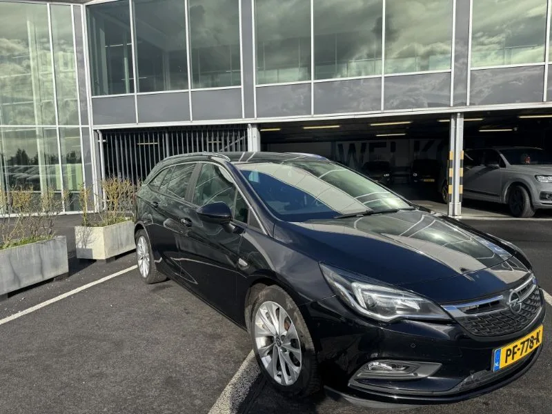 Opel Astra (2017) — foto 1