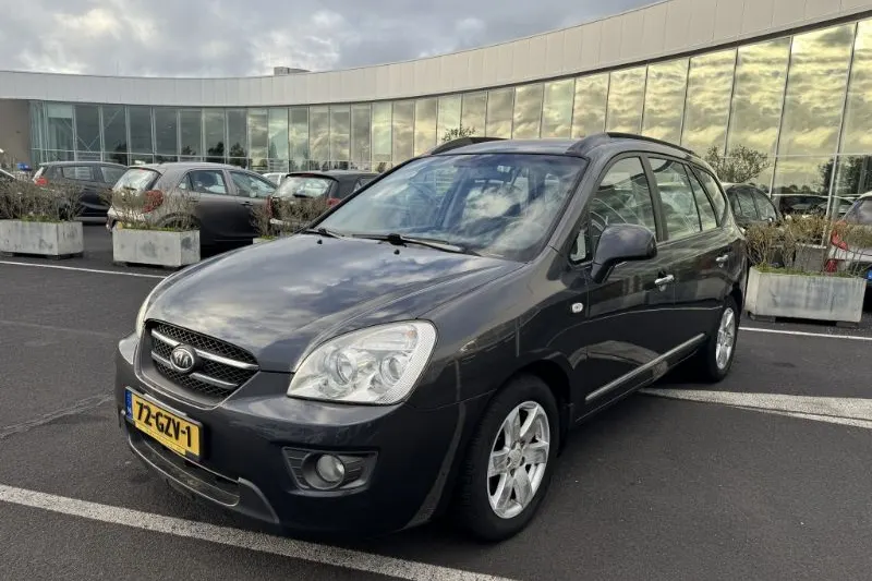 Kia Carens (2009)