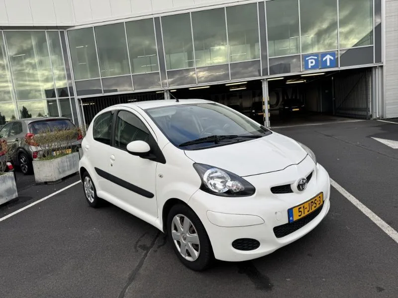 Toyota Aygo (2009) — foto 1