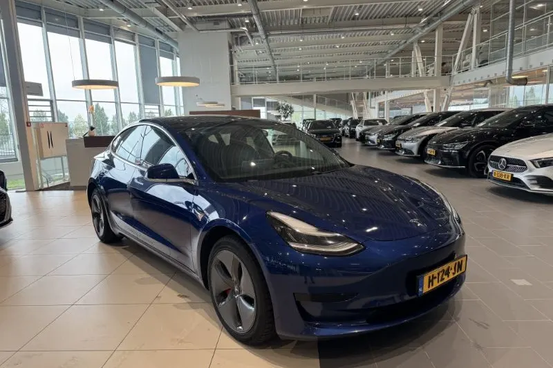 Tesla Model 3 (2020)