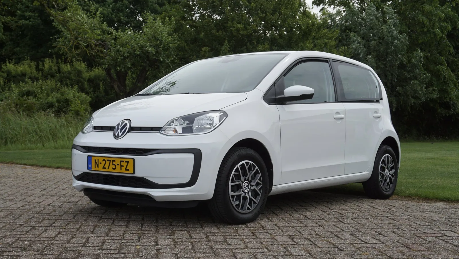 Volkswagen Up! (2021) — foto 1
