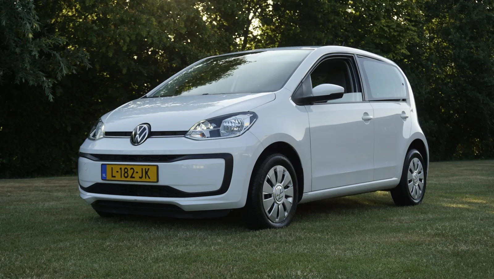 Volkswagen Up! (2021) — foto 1