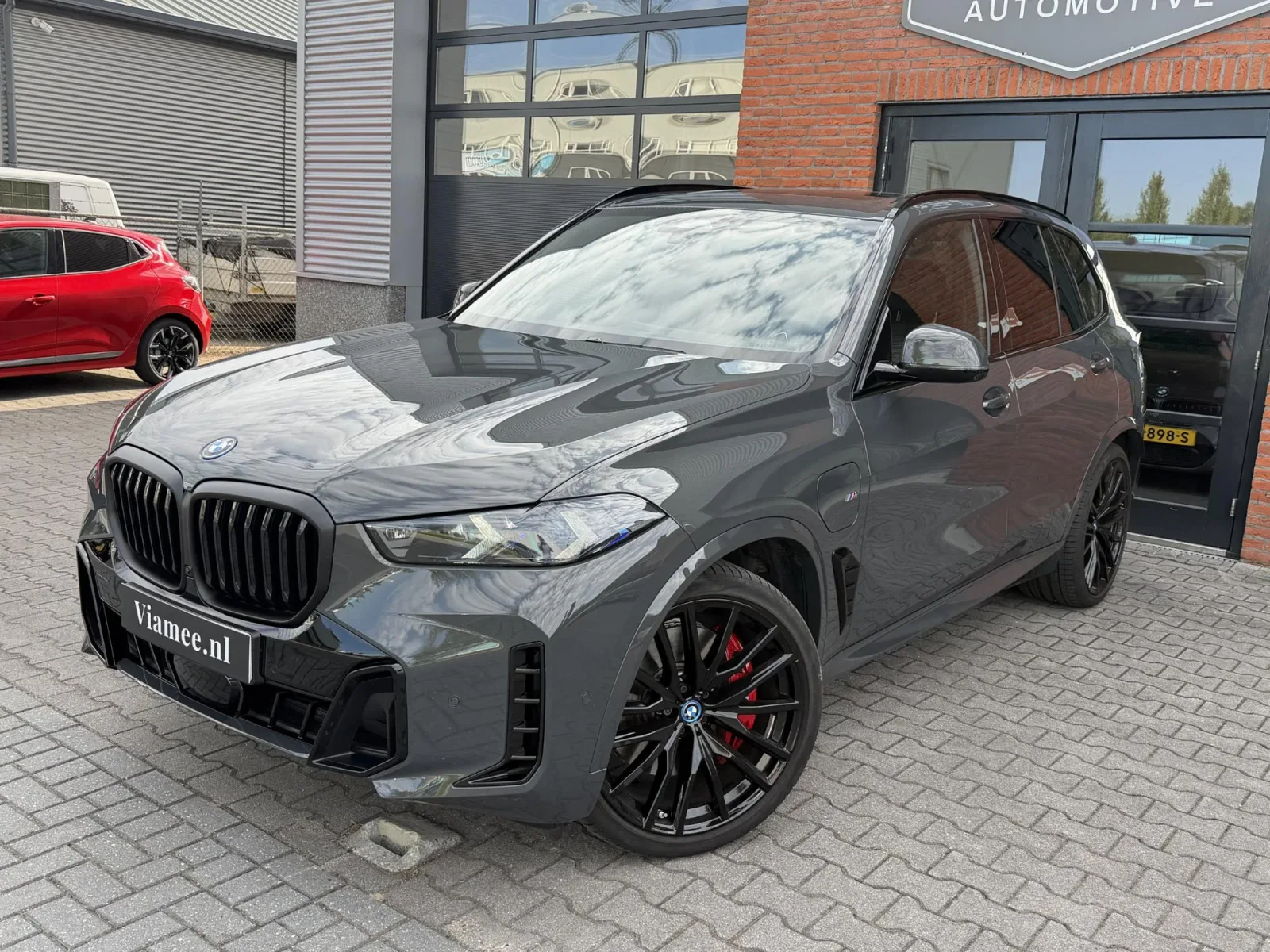 BMW X5 (2024) — foto 1