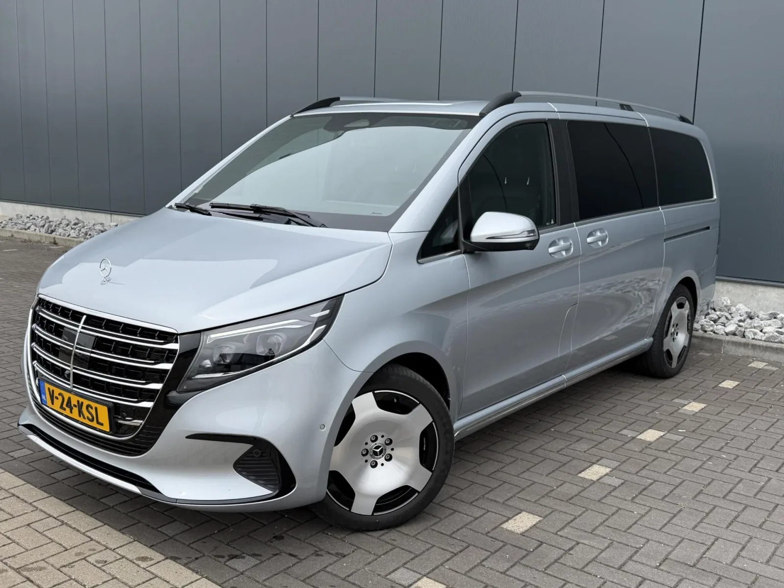 Mercedes-Benz V-Klasse (2024) — foto 1