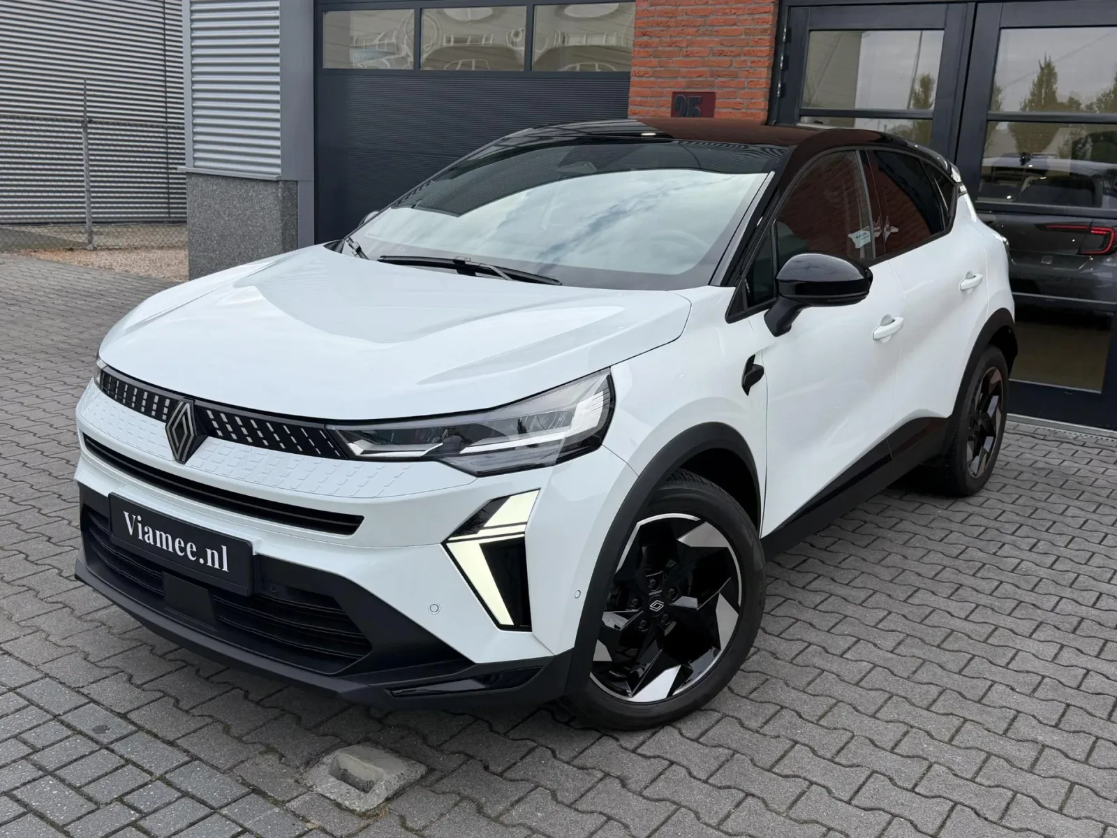 Renault Captur (2025) — foto 1