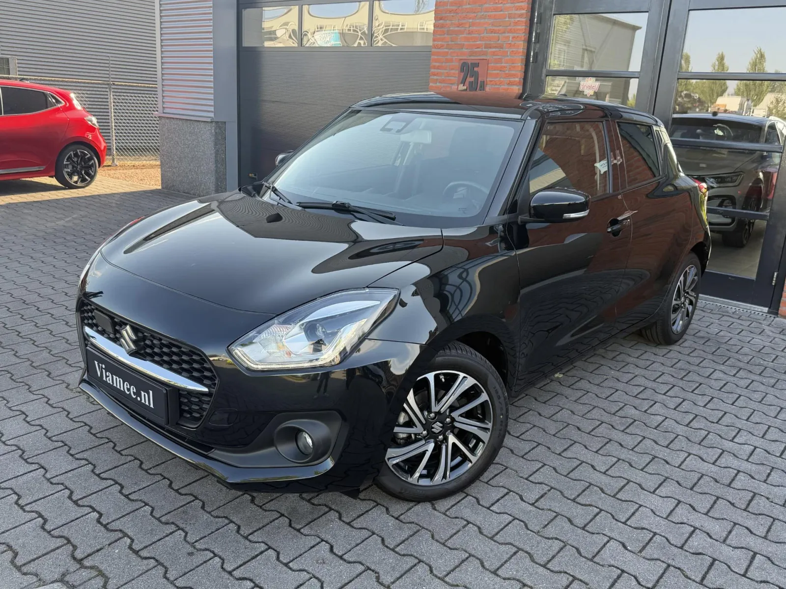 Suzuki Swift (2023) — foto 1