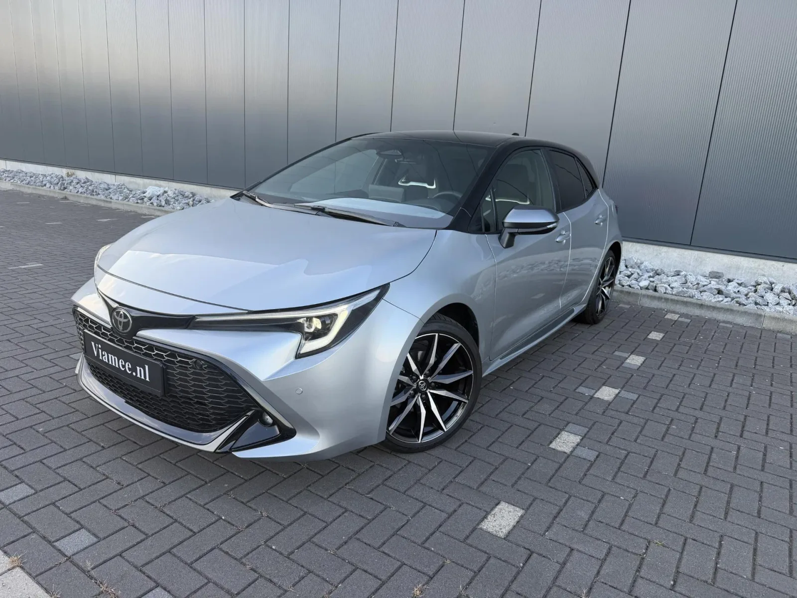 Toyota Corolla (2025) — foto 1
