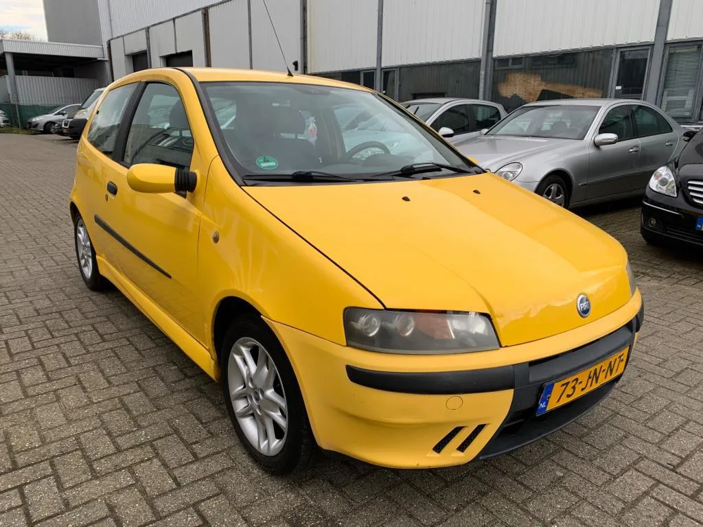Fiat Punto (2002) — foto 1