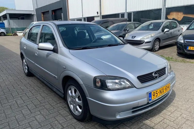 Opel Astra (2004)