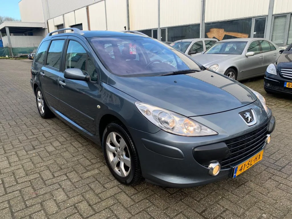 Peugeot 307 SW (2006) — foto 1