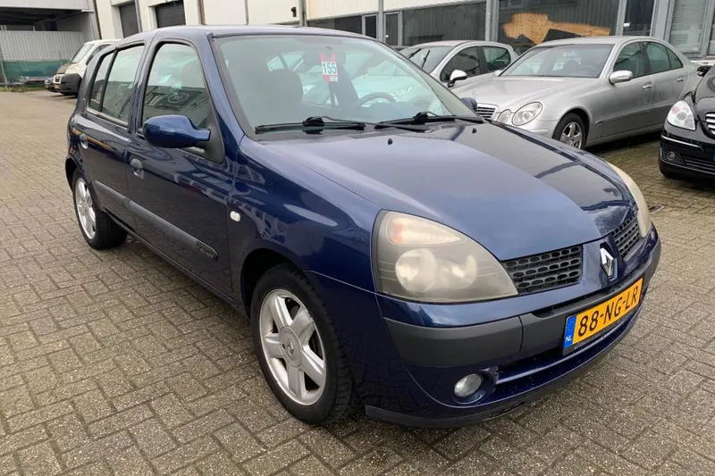 Renault Clio (2003)
