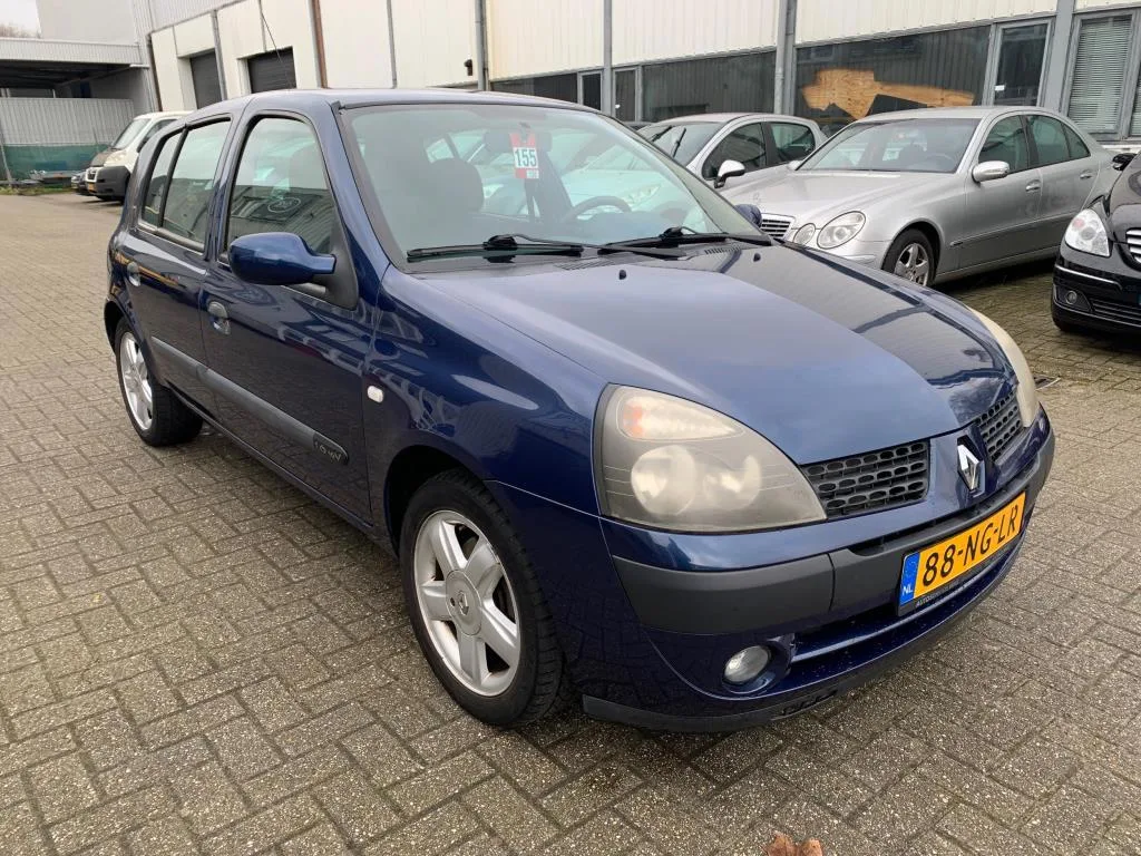 Renault Clio (2003) — foto 1