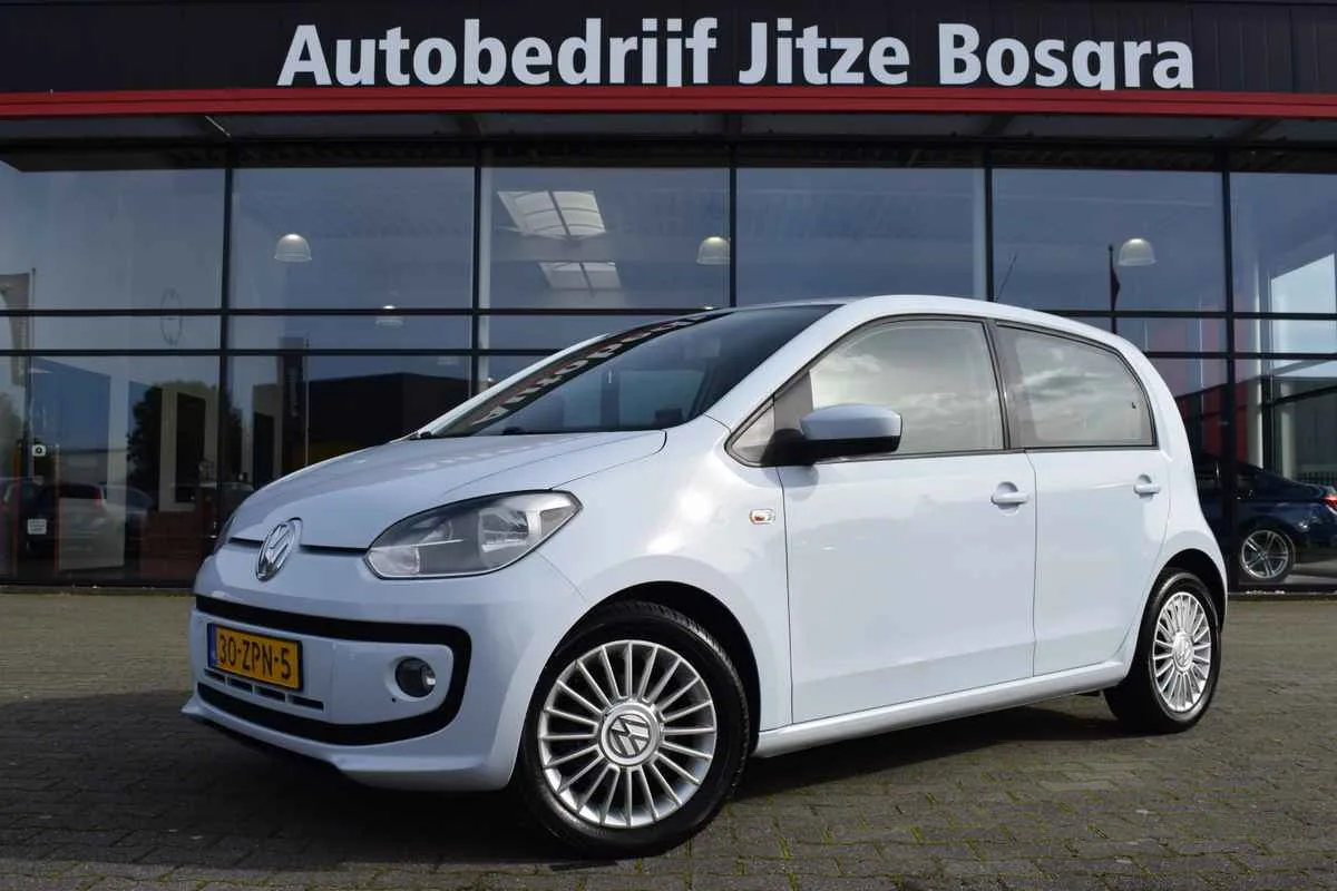 Volkswagen Up! (2013) — foto 1