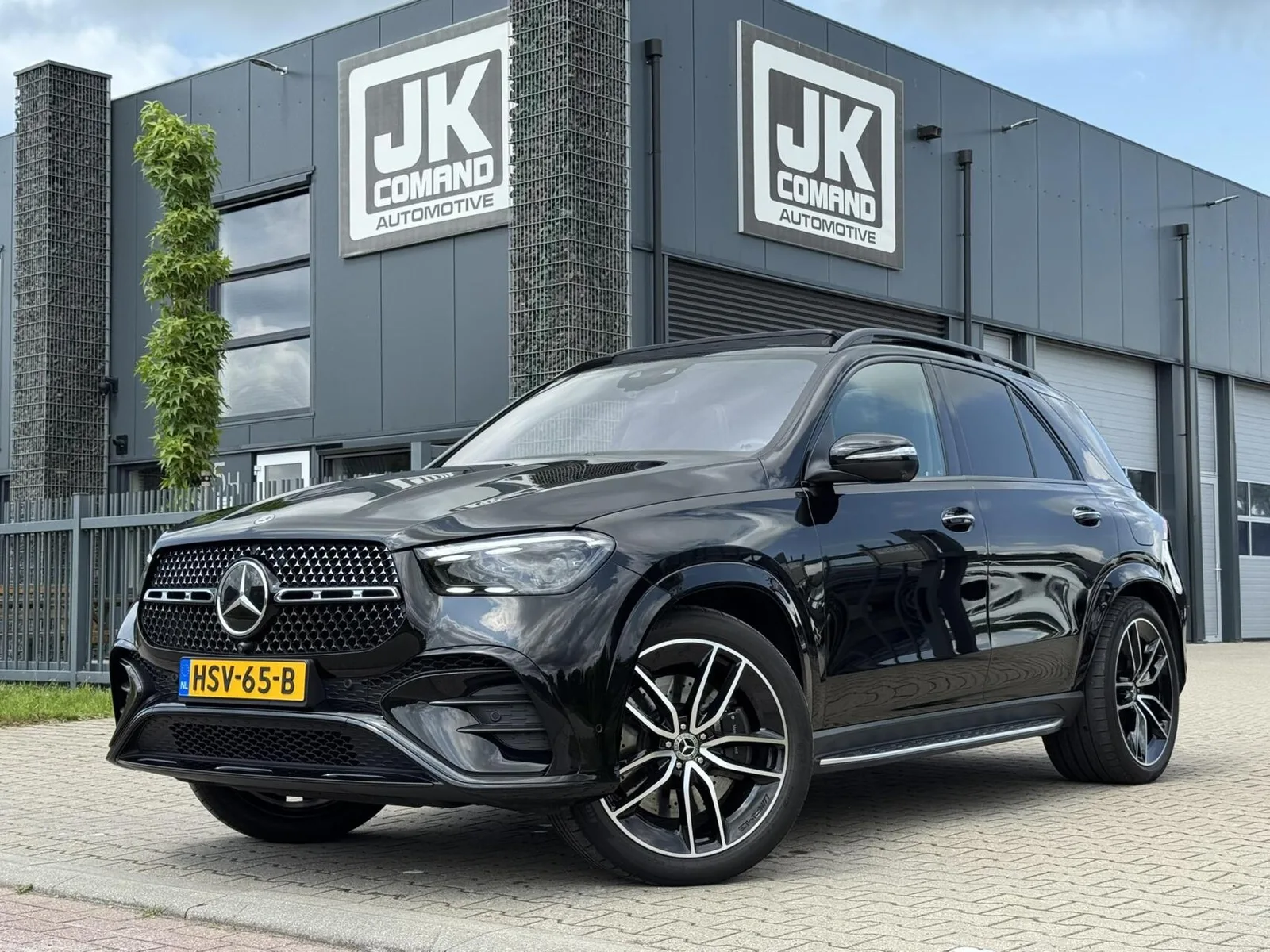 Mercedes-Benz GLE (2023) — foto 1