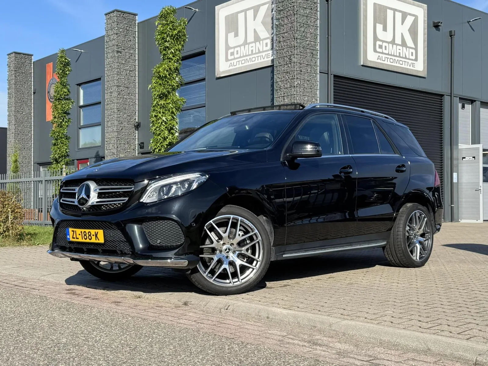 Mercedes-Benz GLE (2018) — foto 1