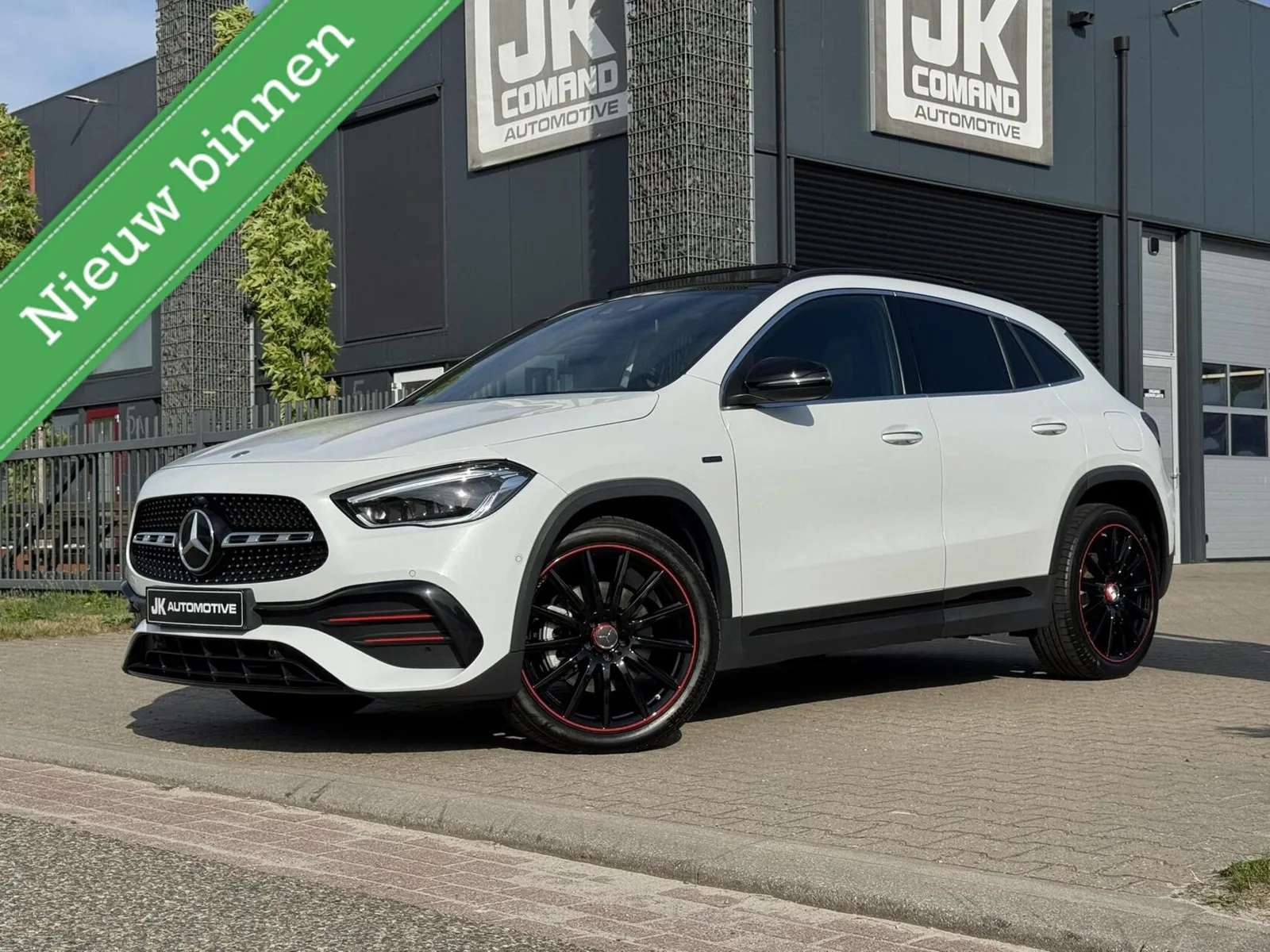 Mercedes-Benz GLA (2021) — foto 1