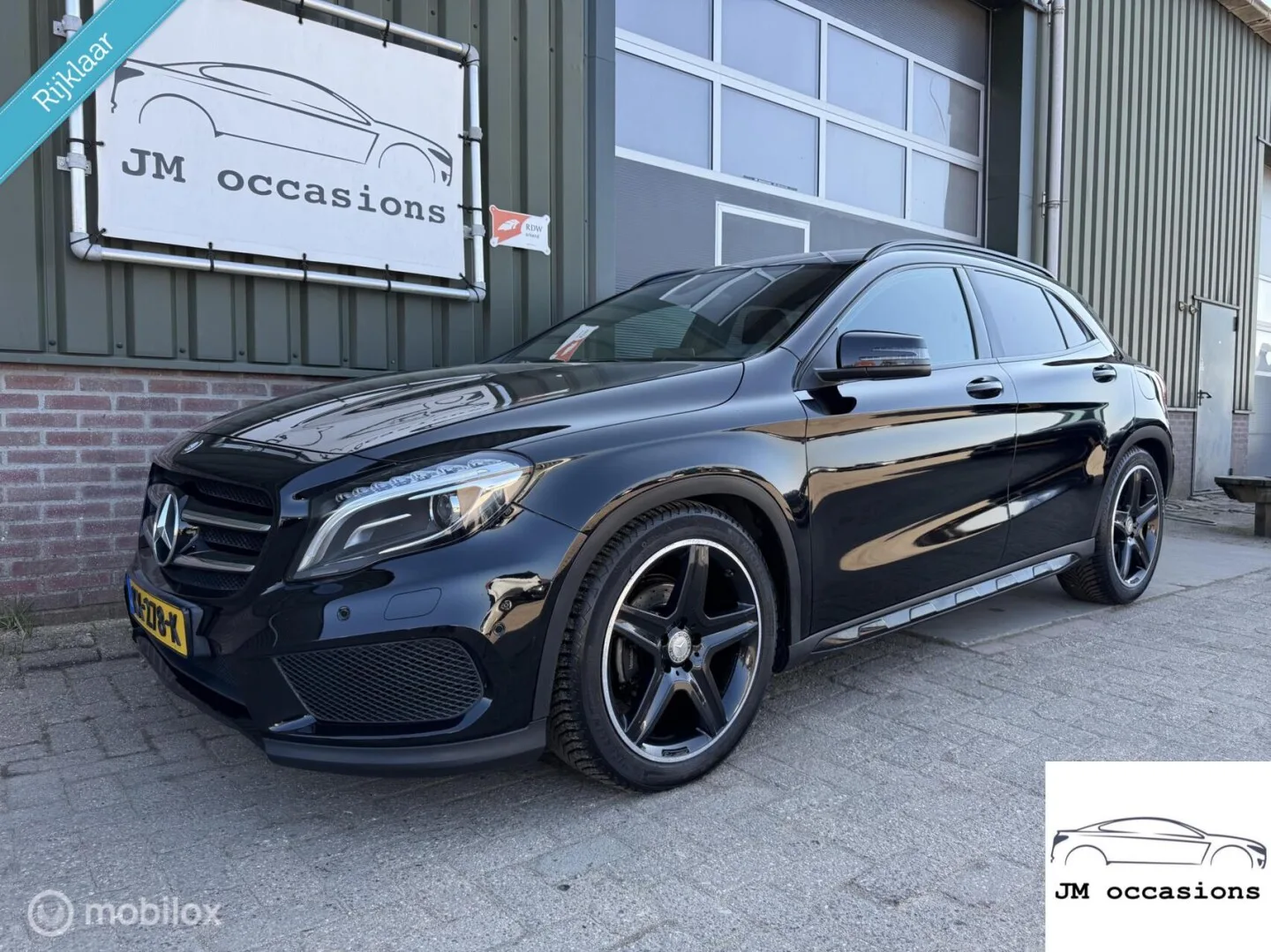 Mercedes-Benz GLA (2016) — foto 1