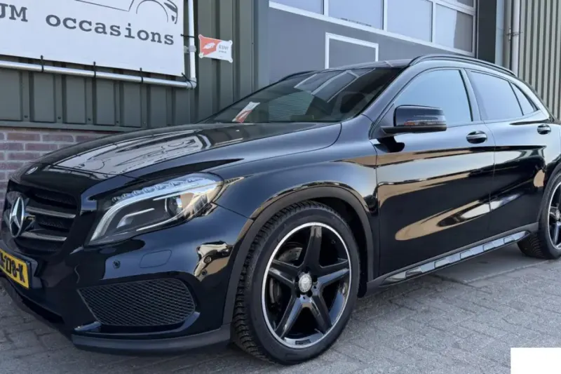 Mercedes-Benz GLA (2016)