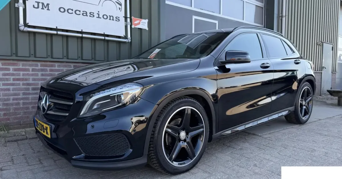 Mercedes-Benz GLA (2016) — foto 1
