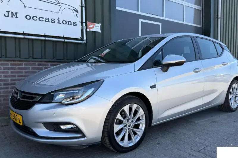 Opel Astra (2015)