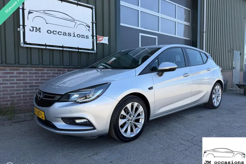 Opel Astra (2015)