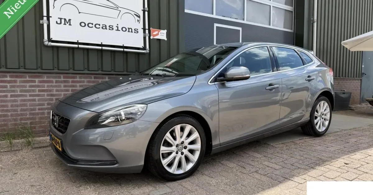 Volvo V40 (2015) — foto 1