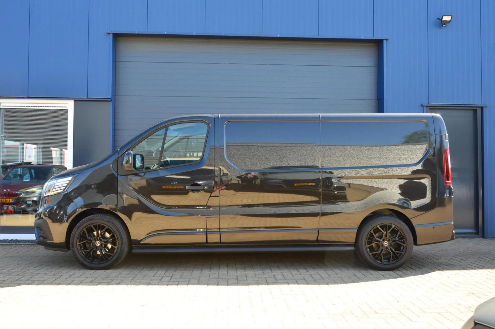 Renault Trafic (2023) — foto 1