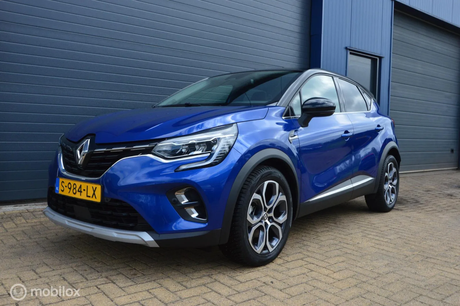 Renault Captur (2023) — foto 1
