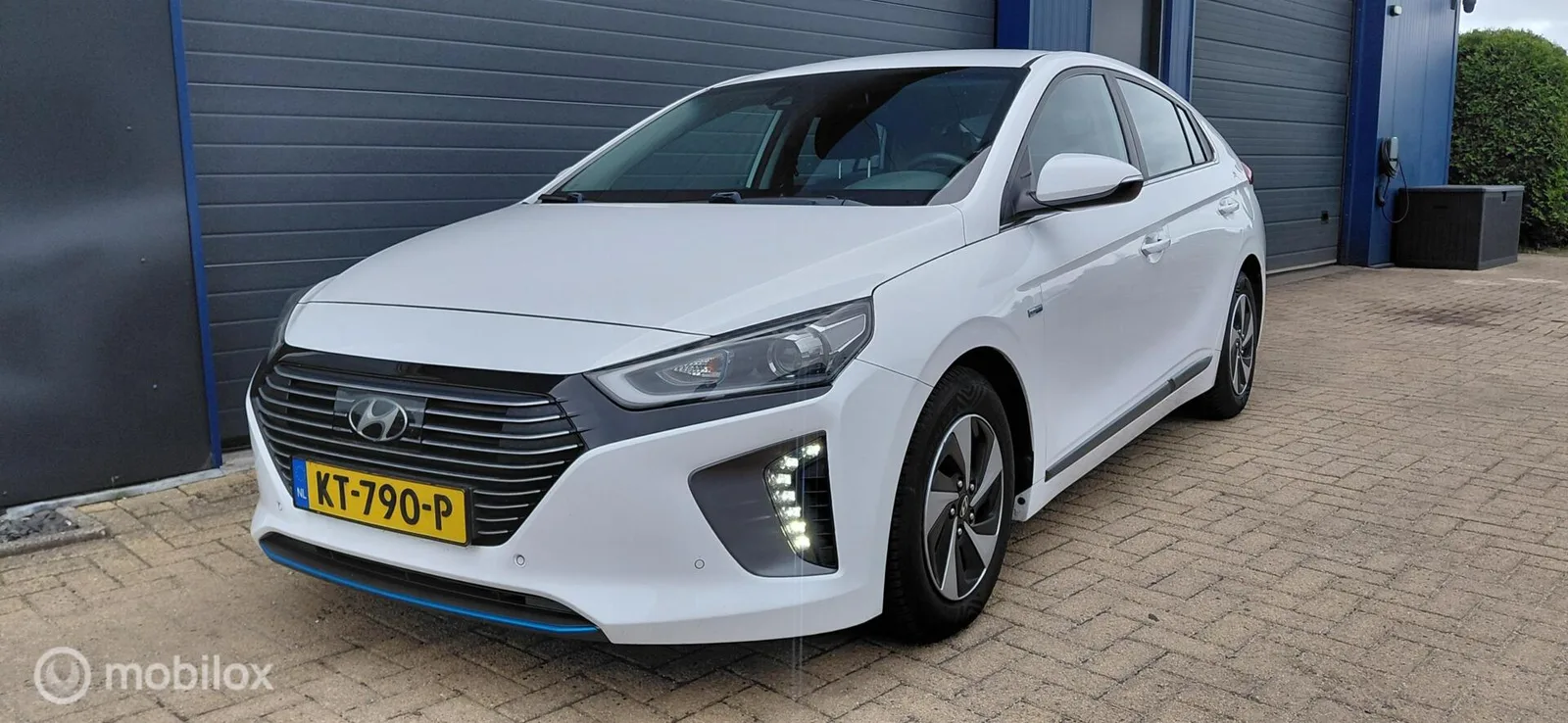 Hyundai Ioniq (2016) — foto 1