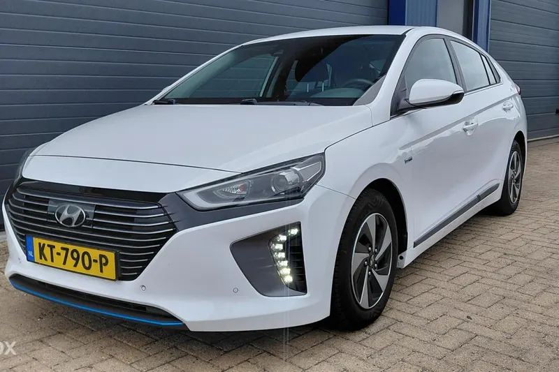 Hyundai Ioniq (2016)