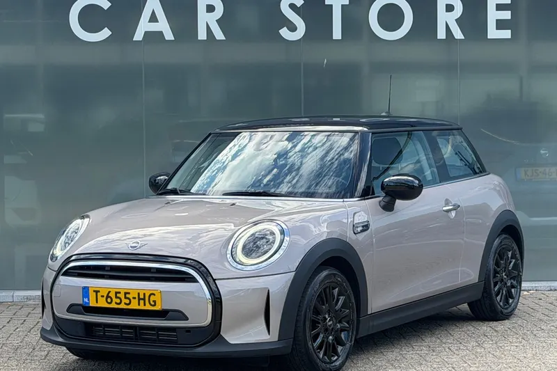 MINI Cooper (2023)