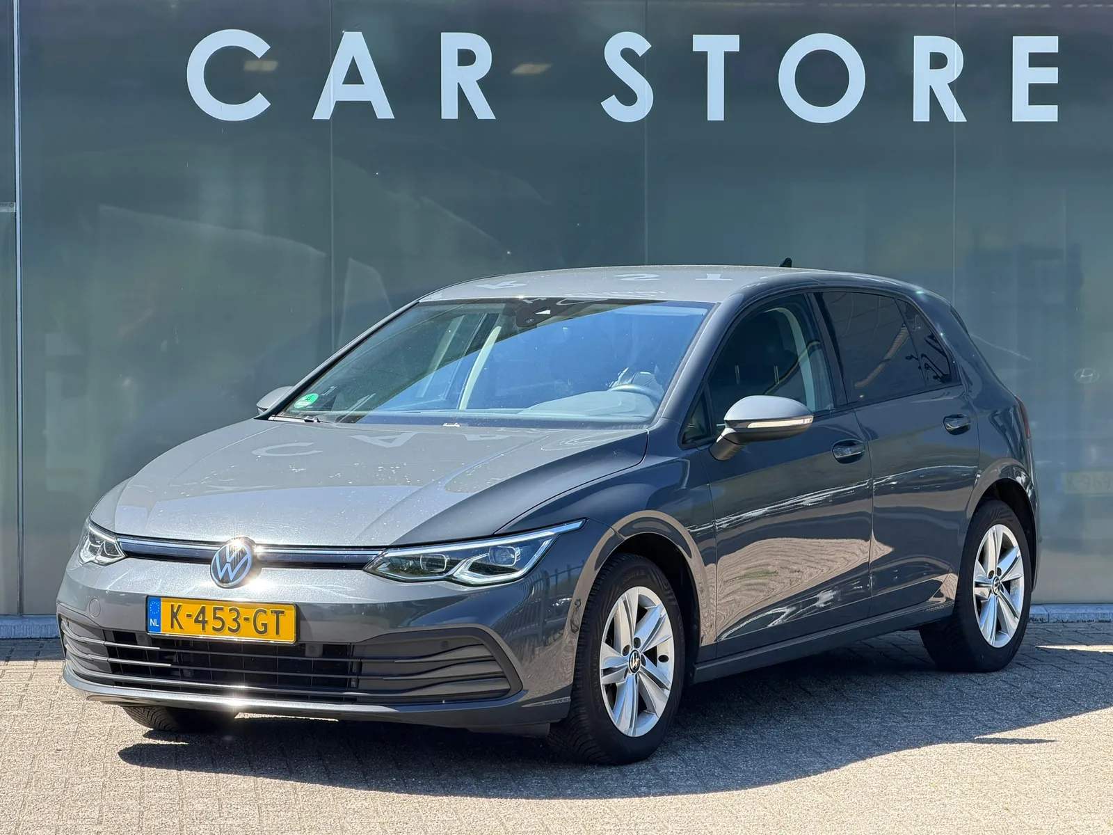 Volkswagen Golf (2020) — foto 1