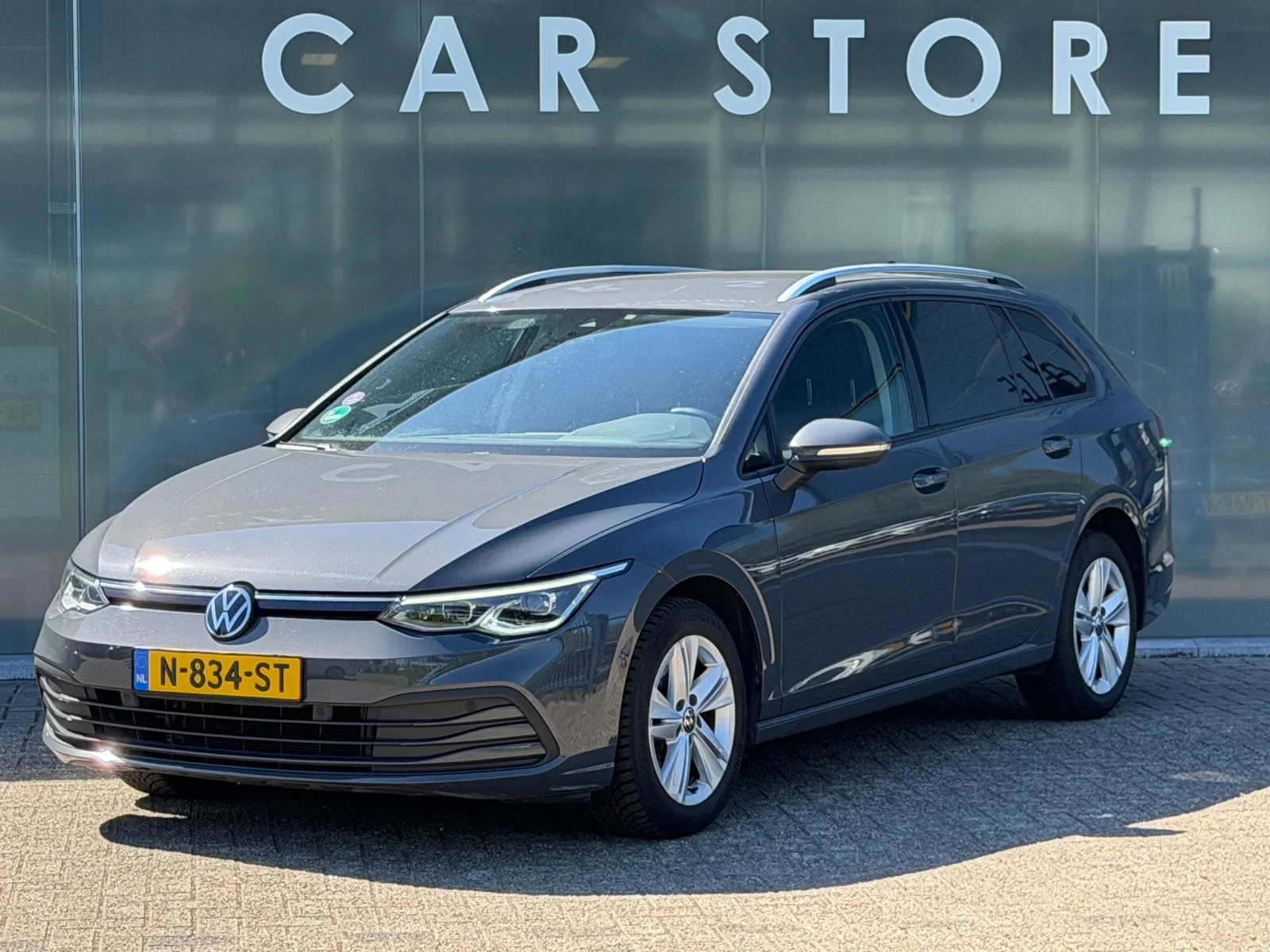 Volkswagen Golf (2022) — foto 1