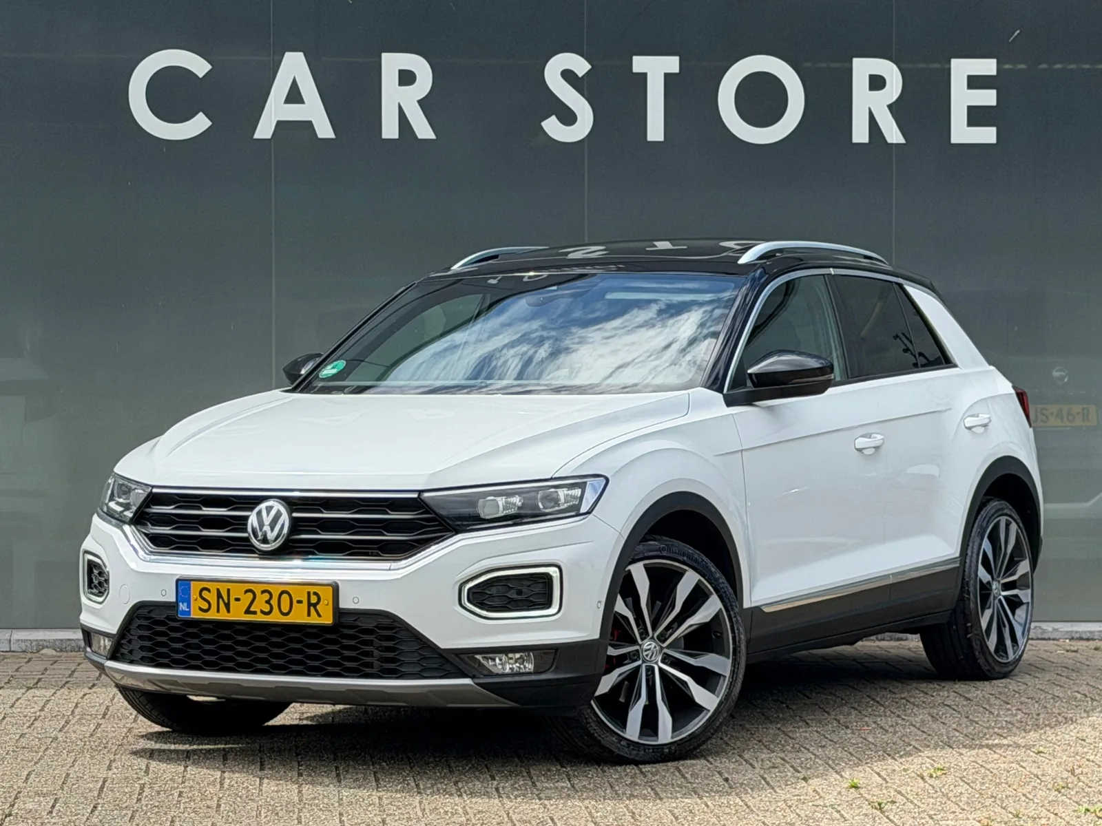 Volkswagen T-Roc (2018) — foto 1