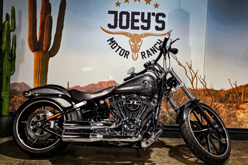 Harley-Davidson Breakout (2013)