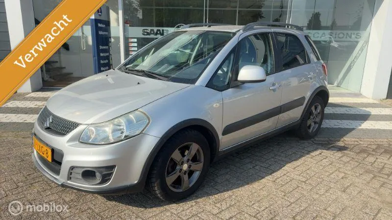 Suzuki SX4 (2010) — foto 1