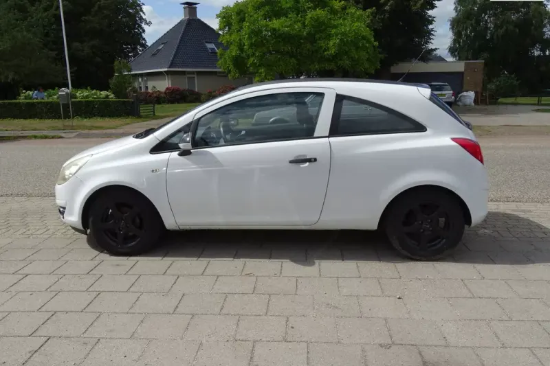 Opel Corsa (2011)