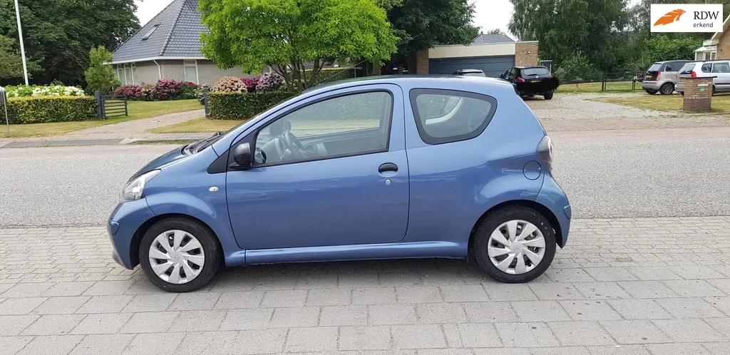 Toyota Aygo (2009) — foto 1