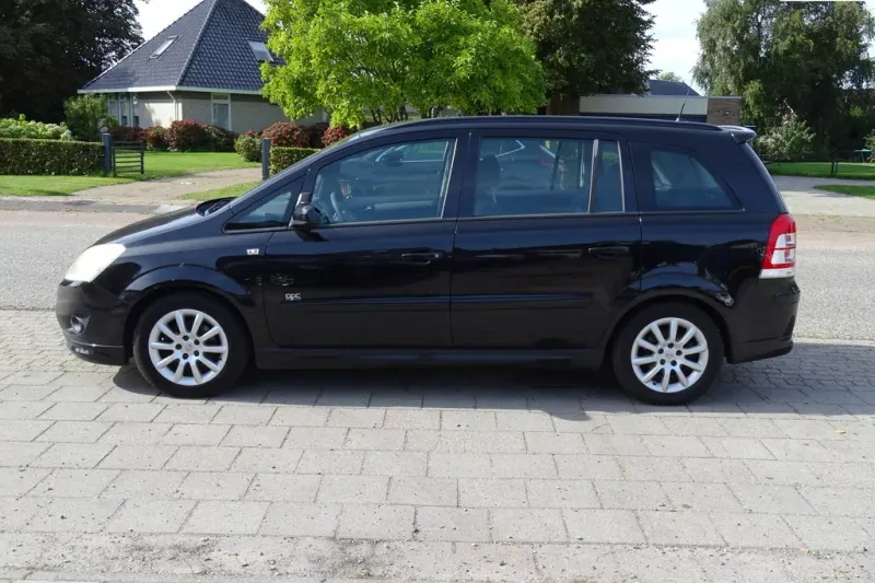Opel Zafira (2008)