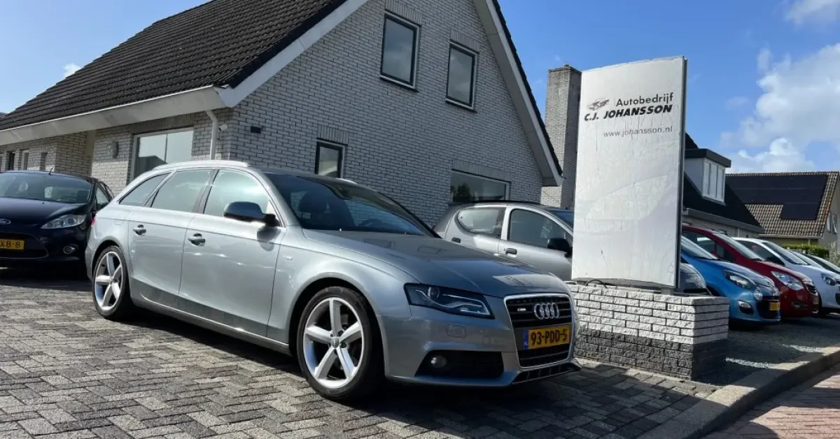 Audi A4 (2011) — foto 1