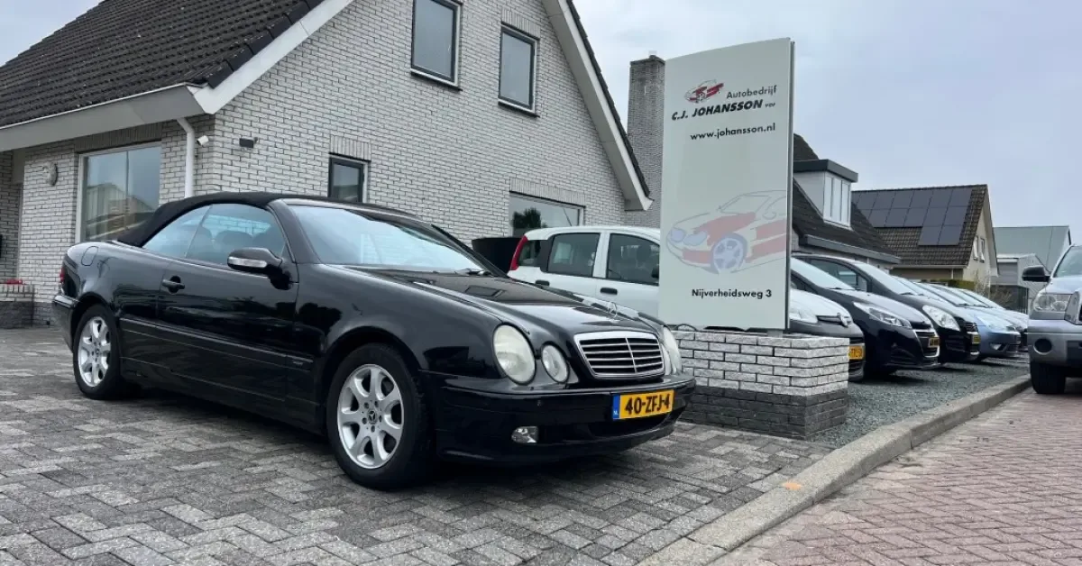 Mercedes-Benz CLK-Klasse (2002) — foto 1