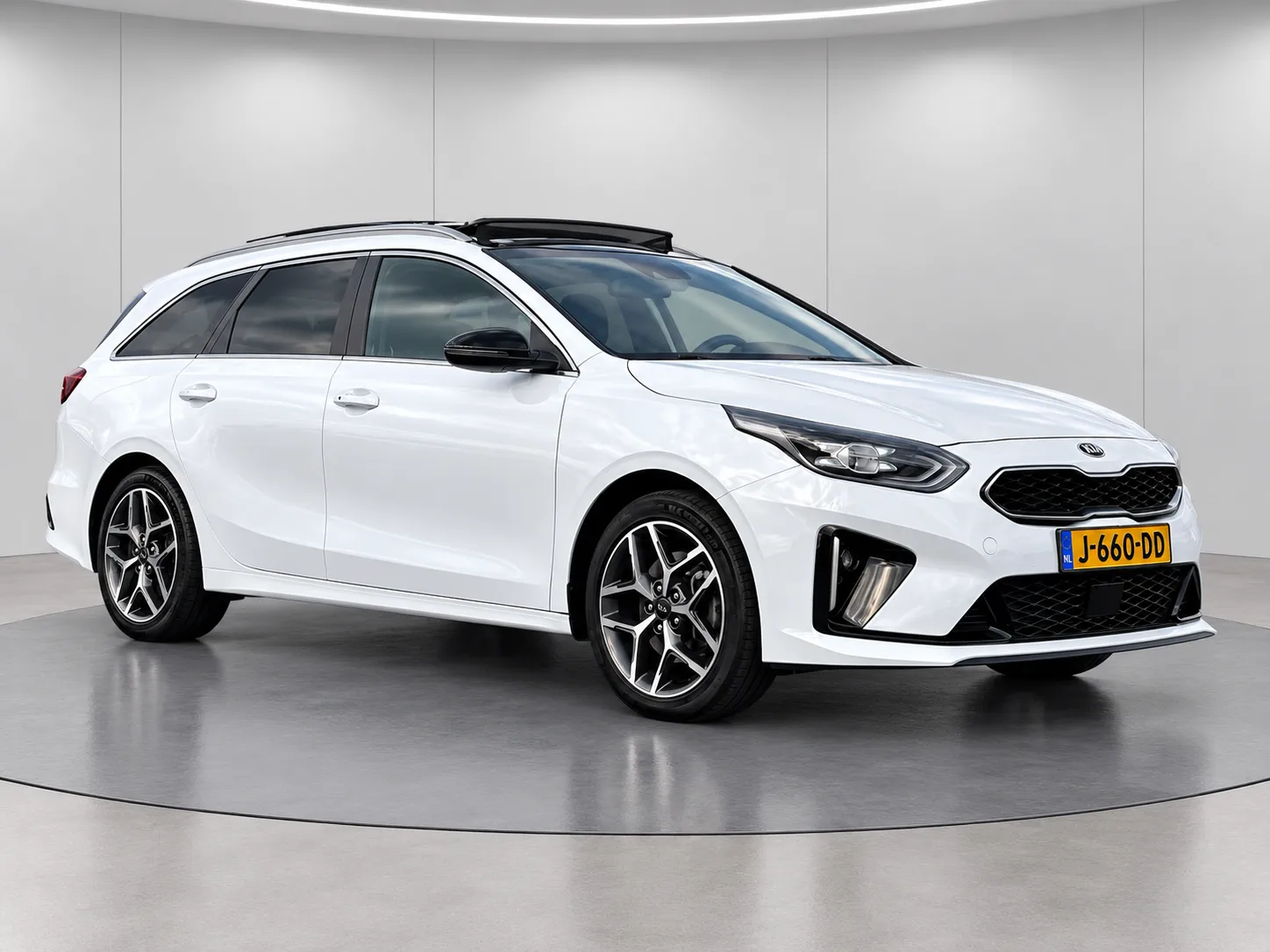 Kia Ceed (2020) — foto 1