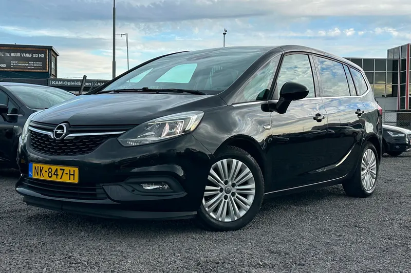 Opel Zafira (2017)