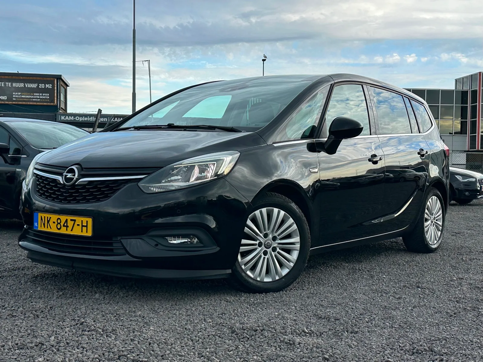Opel Zafira (2017) — foto 1