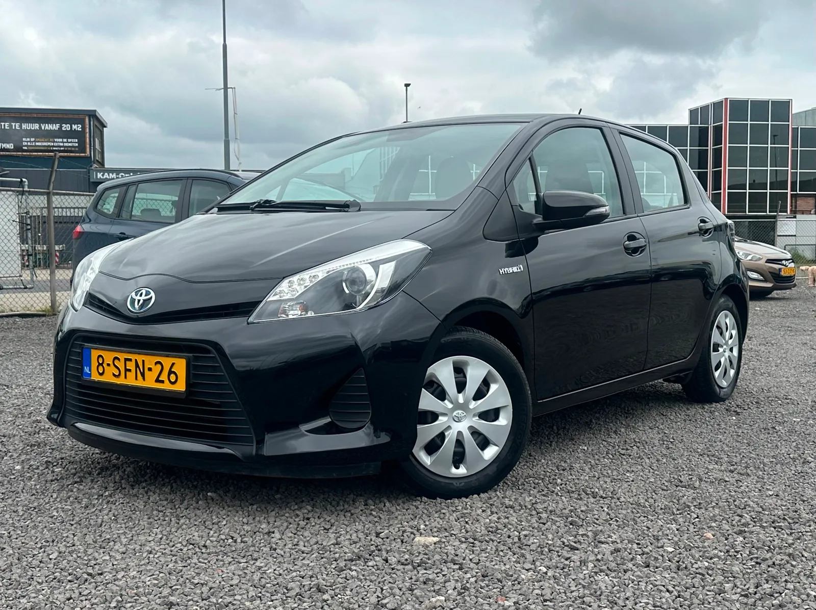 Toyota Yaris (2013) — foto 1