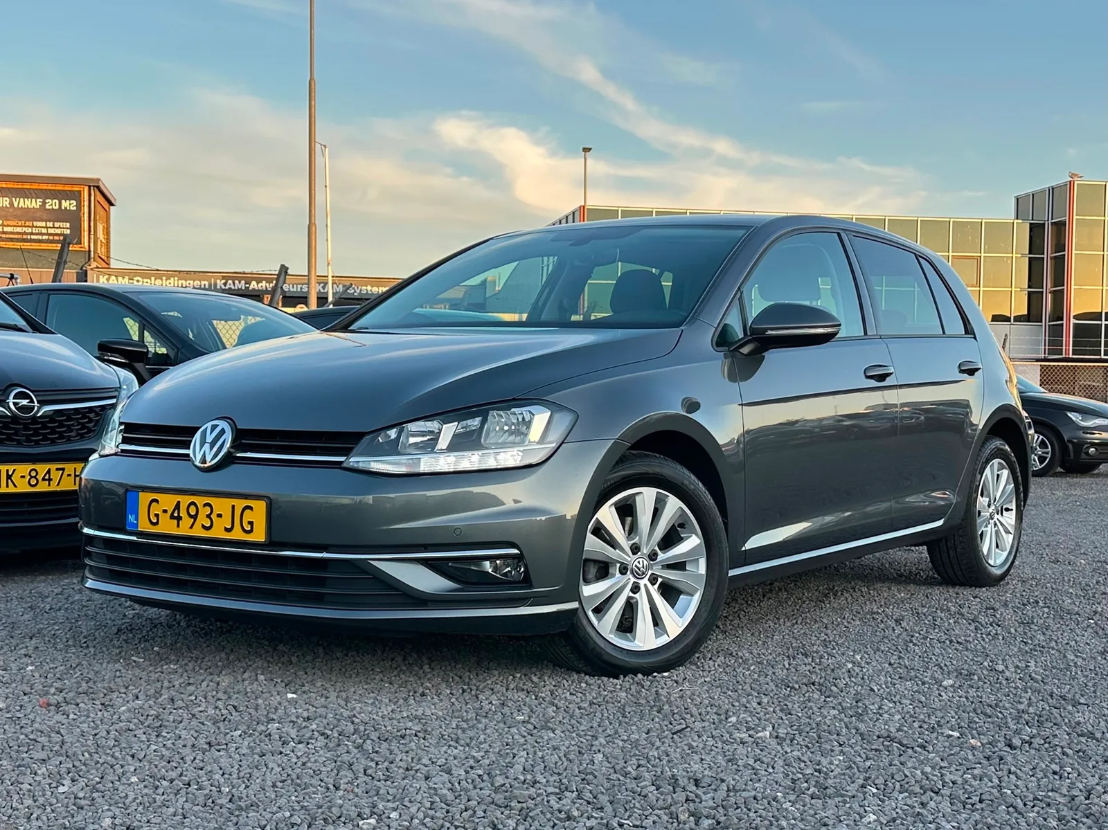 Volkswagen Golf (2019) — foto 1
