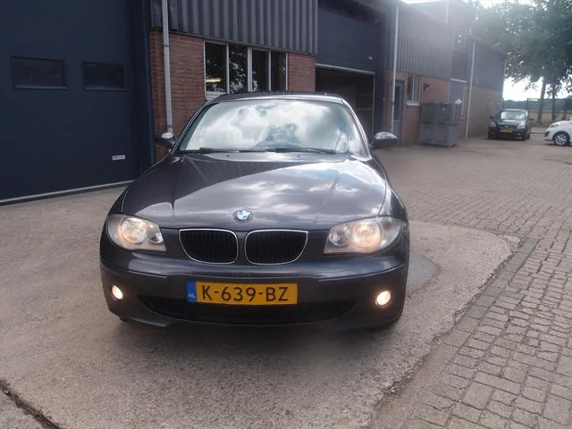 BMW 1-Serie (2007) — foto 1