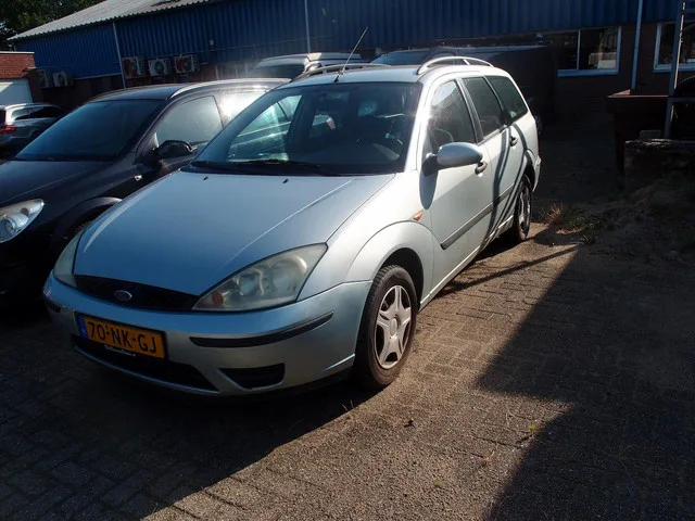 Ford Focus (2003) — foto 1