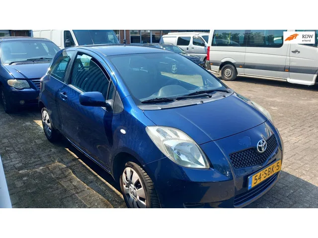 Toyota Yaris (2007) — foto 1