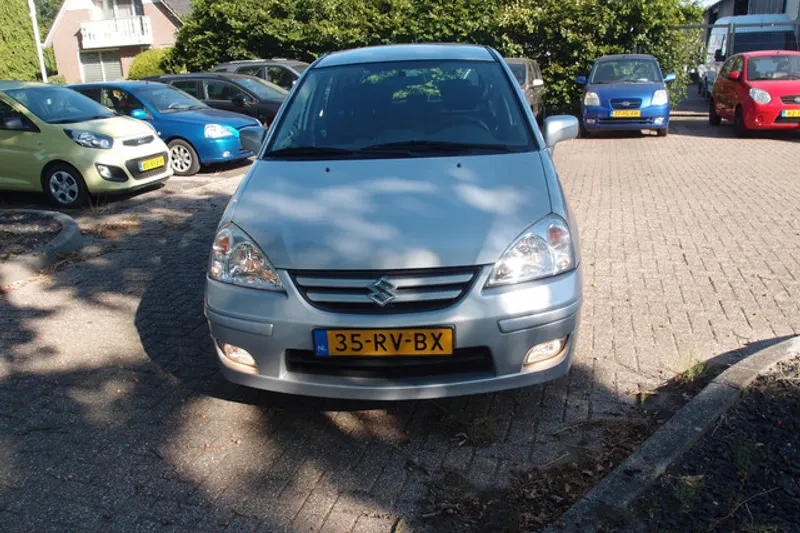 Suzuki Liana (2005)